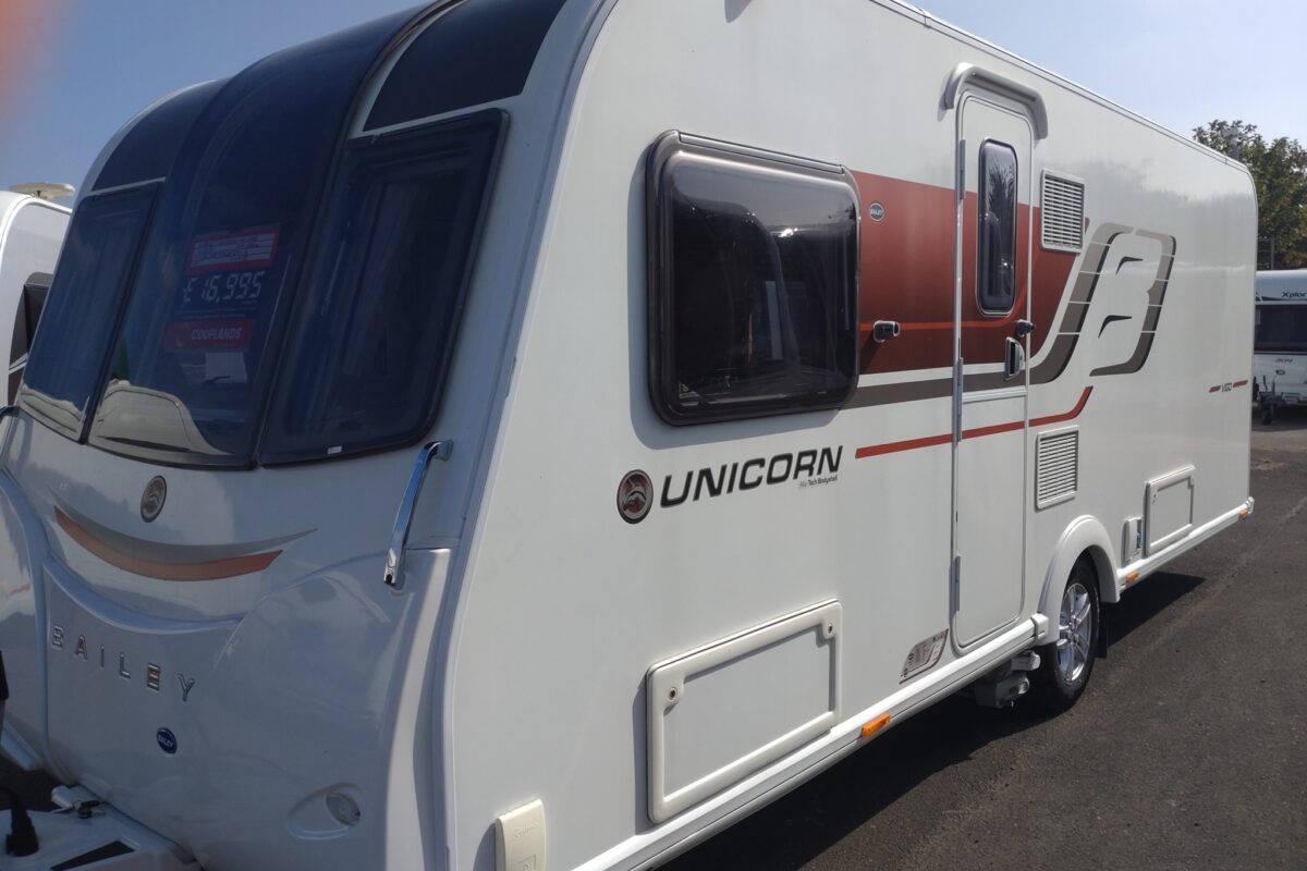 2017 Bailey Unicorn Vigo Side