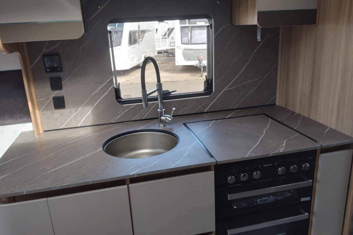 2026 Bailey Alicanto Deluxe Alvor Interior
