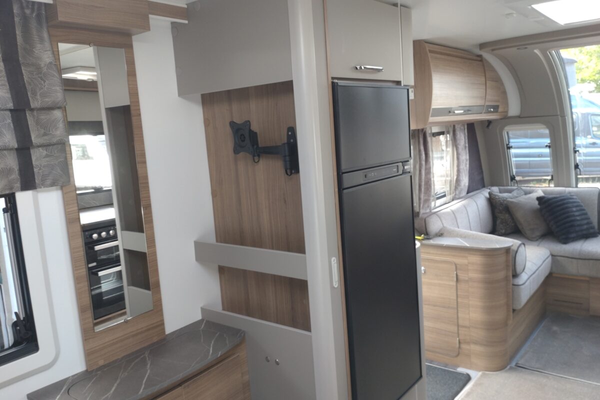 2026 Bailey Alicanto Deluxe Alvor Interior