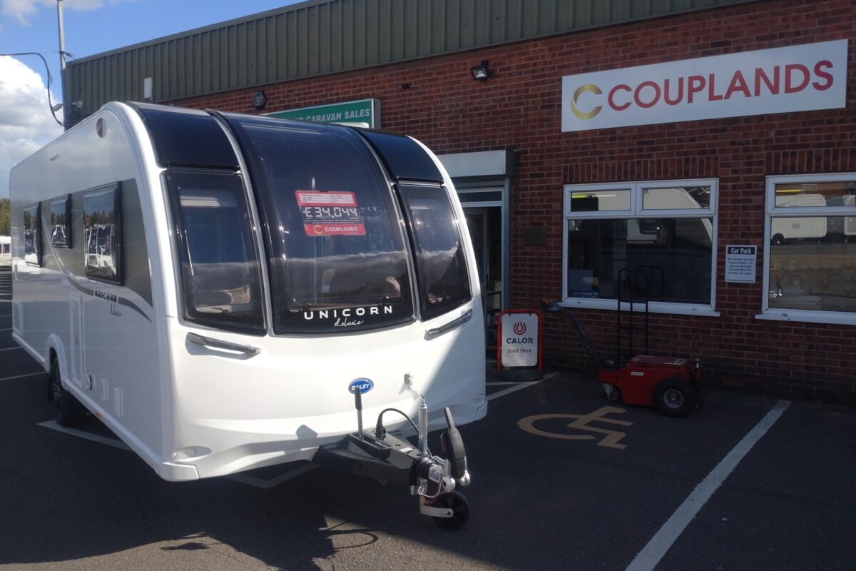 2026 Bailey Unicorn Deluxe Cadiz Front