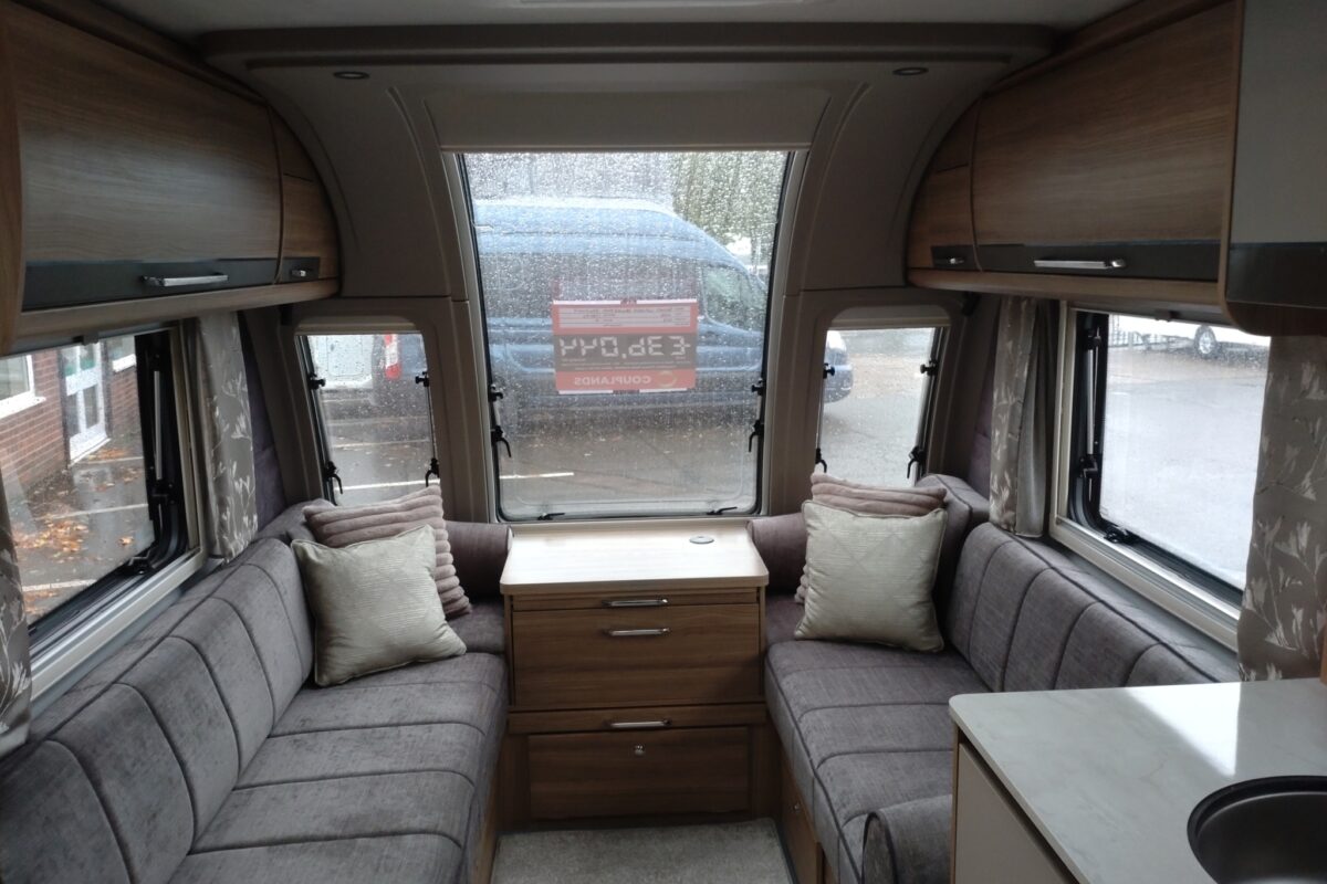 2026 Bailey Unicorn Deluxe Pamplona Interior