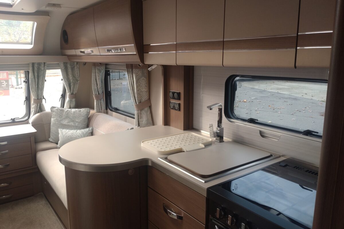 2018 Buccaneer clipper Interior
