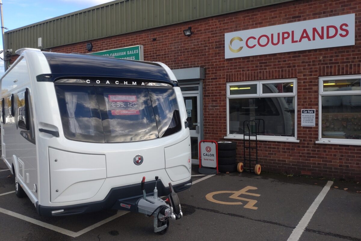 2026 Coachman Vip 460 exterior