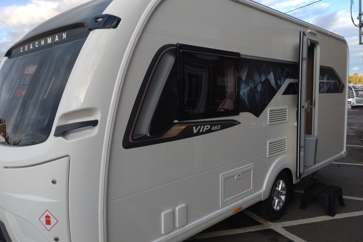 2026 Coachman Vip 460 exterior