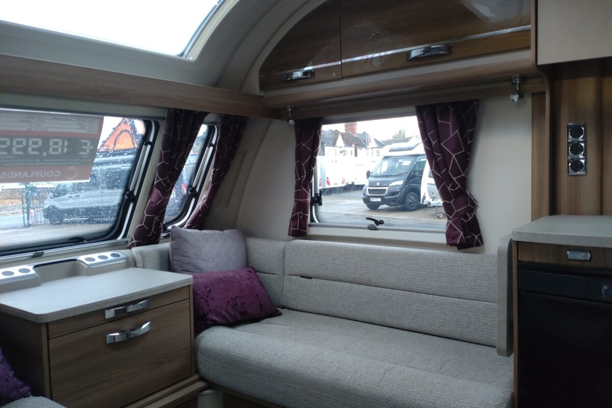 2016 Swift Challenger 560 Interior