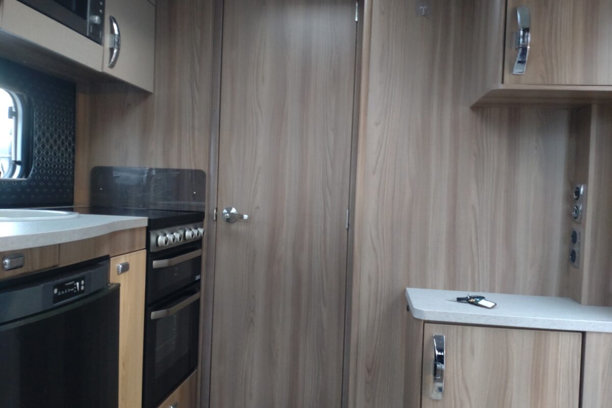 2016 Swift Challenger 560 Interior