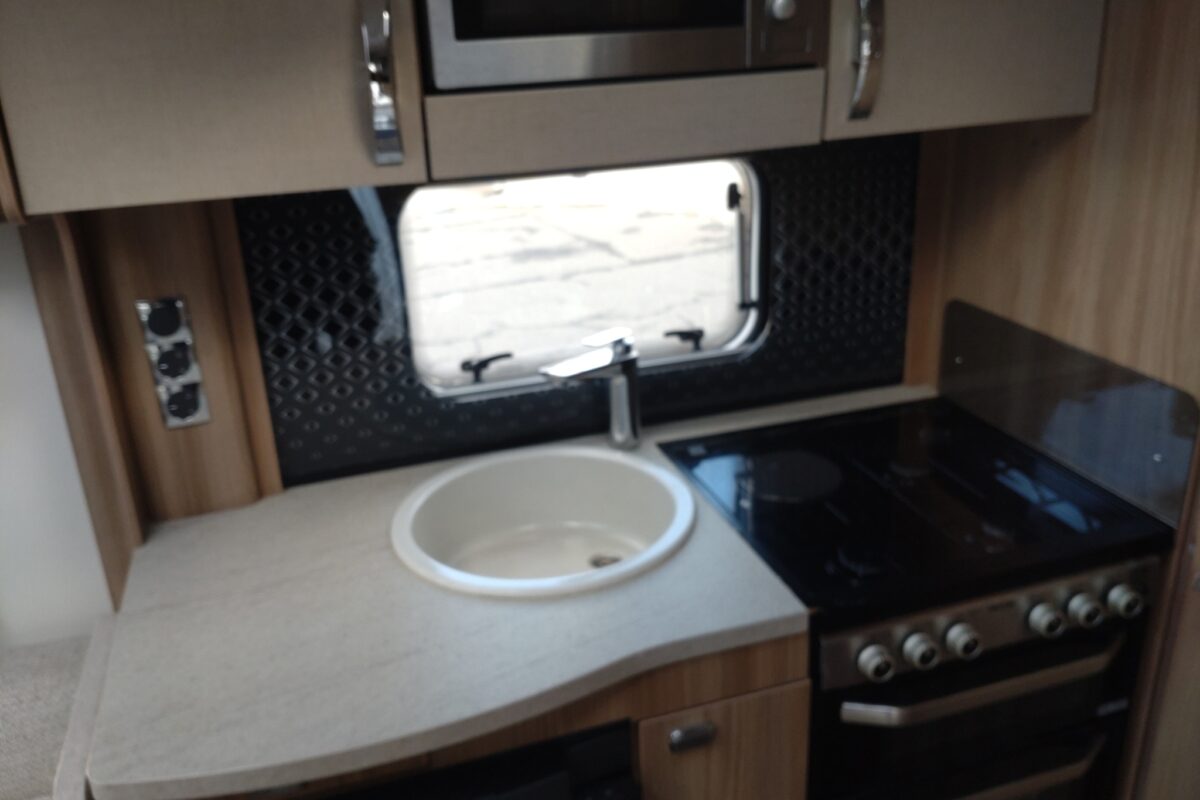 2016 Swift Challenger 560 Interior