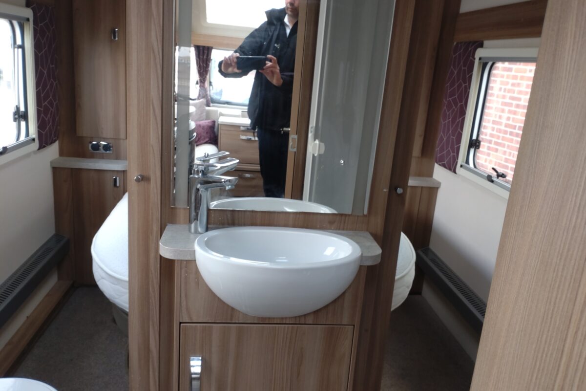 2016 Swift Challenger 560 Interior