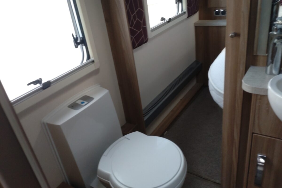 2016 Swift Challenger 560 Interior