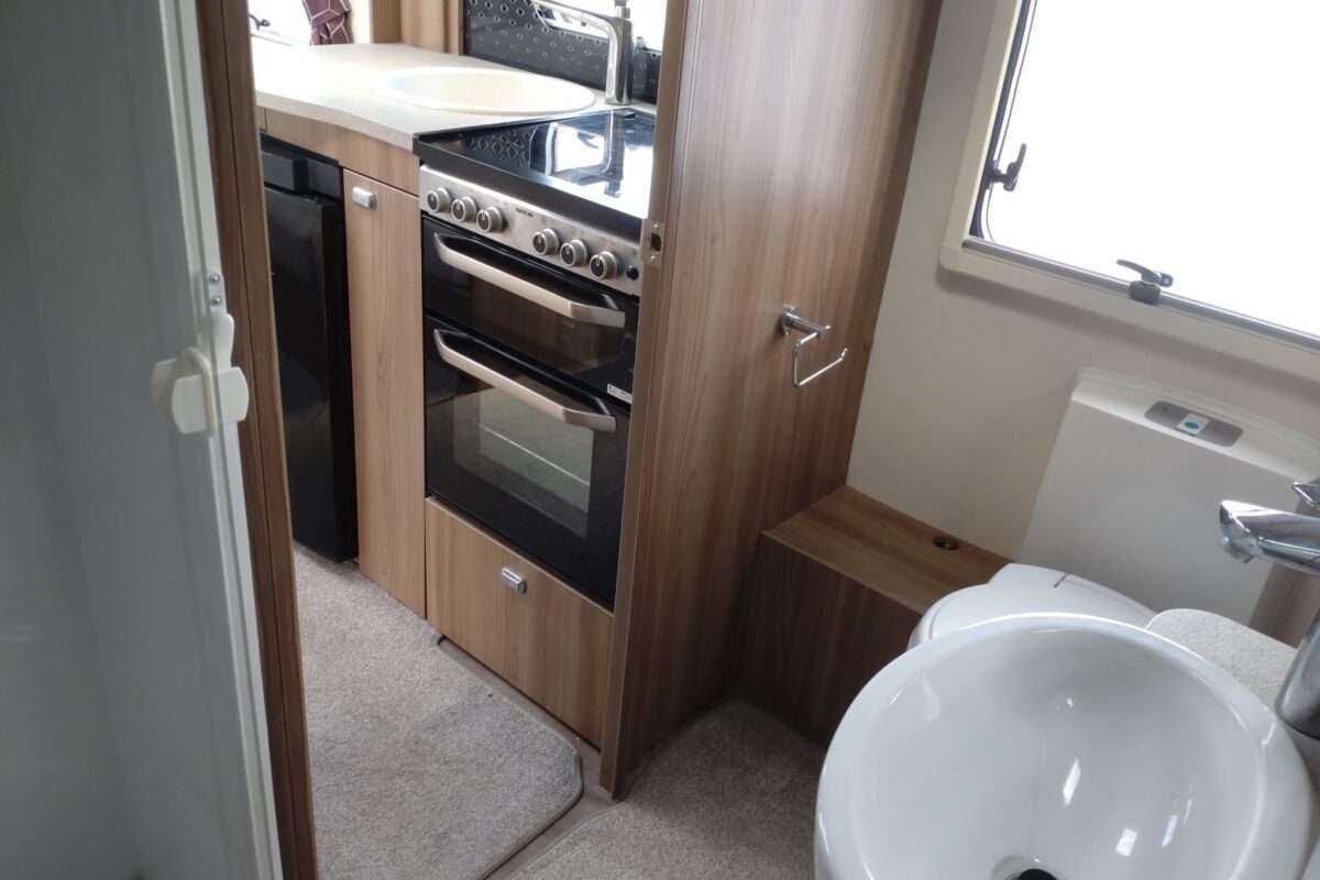 2016 Swift Challenger 560 Interior