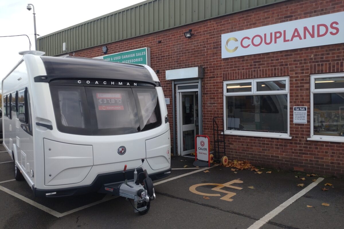 2026 Coachman Vip 565 exterior