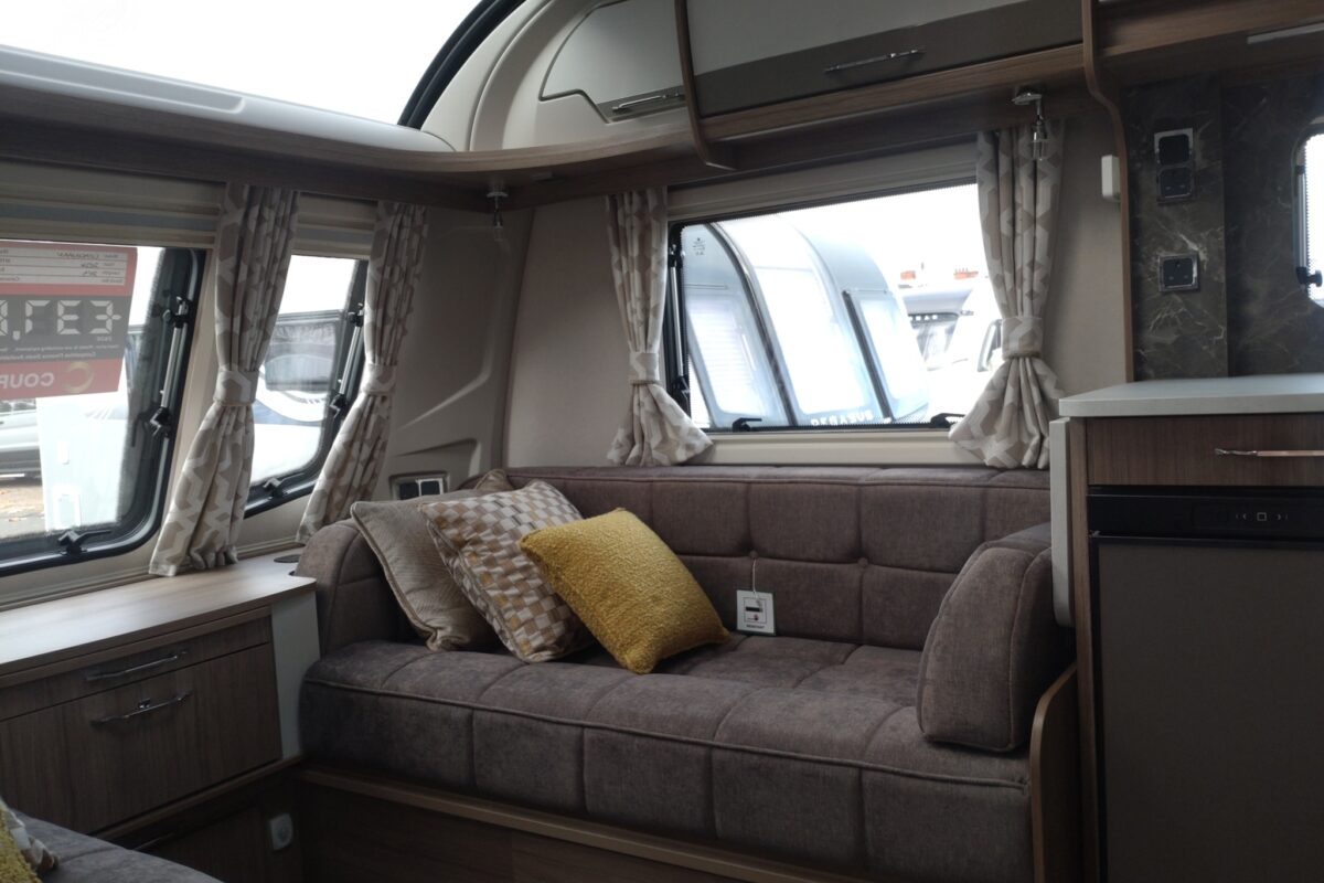 2026 Coachman Vip 545 exterior