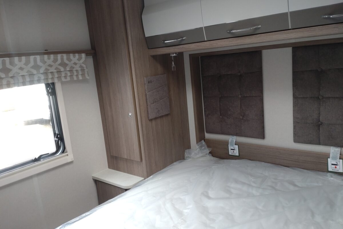 2026 Coachman Vip 545 exterior