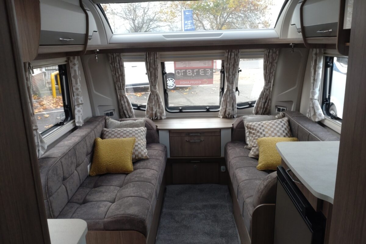 2026 Coachman Vip 545 exterior