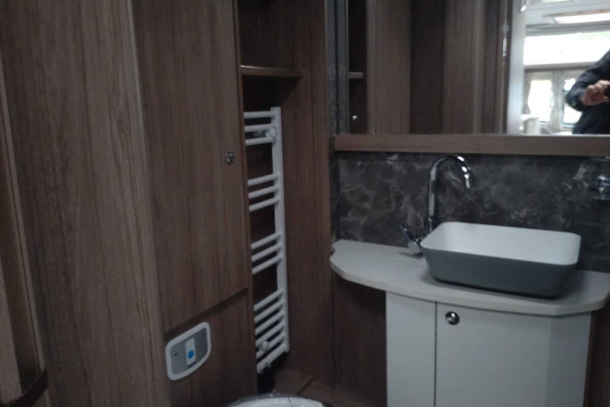 2026 Coachman Vip 565 interior