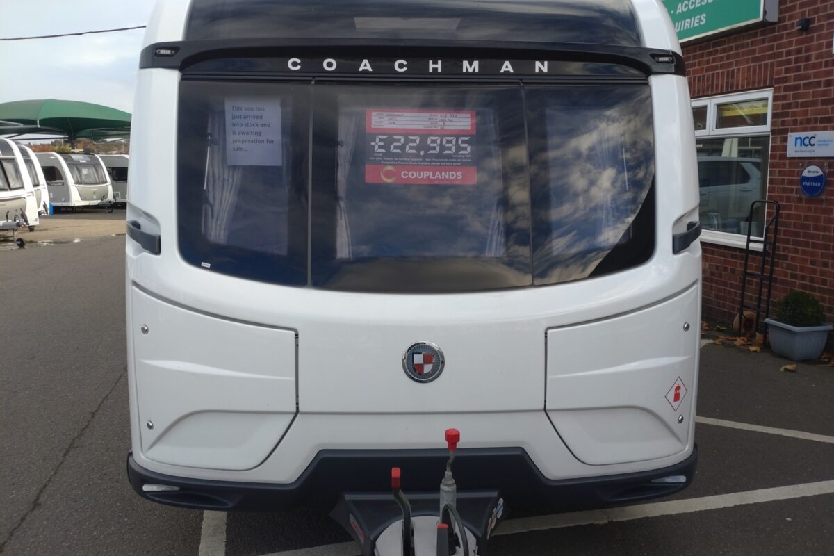 2022 Coachman Vip 520/3 exterior