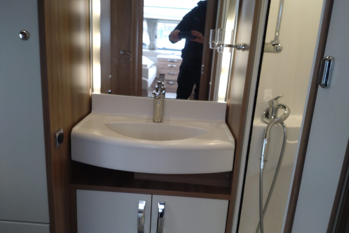 2017 Bessacarr Cameo 495 interior