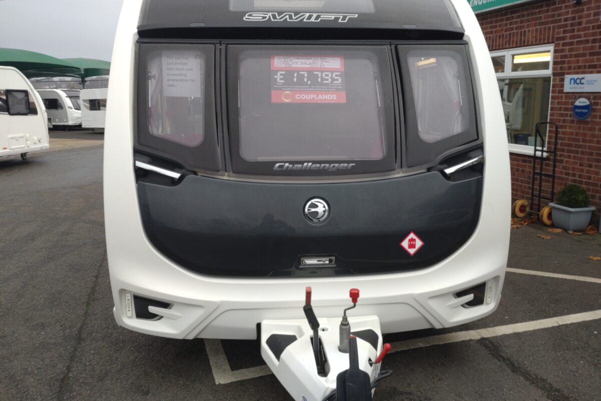 2018 Swift Challenger 560 Front