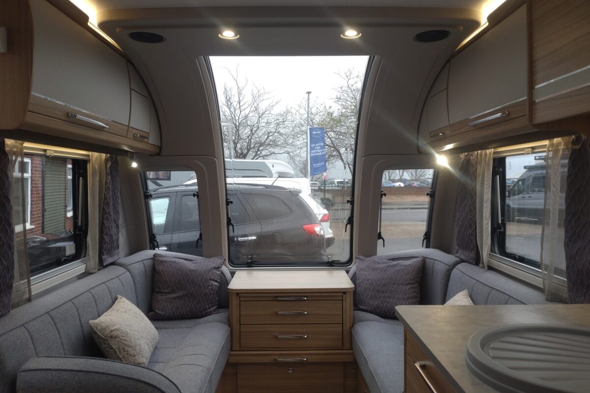 2023 Bailey Unicorn Vigo interior