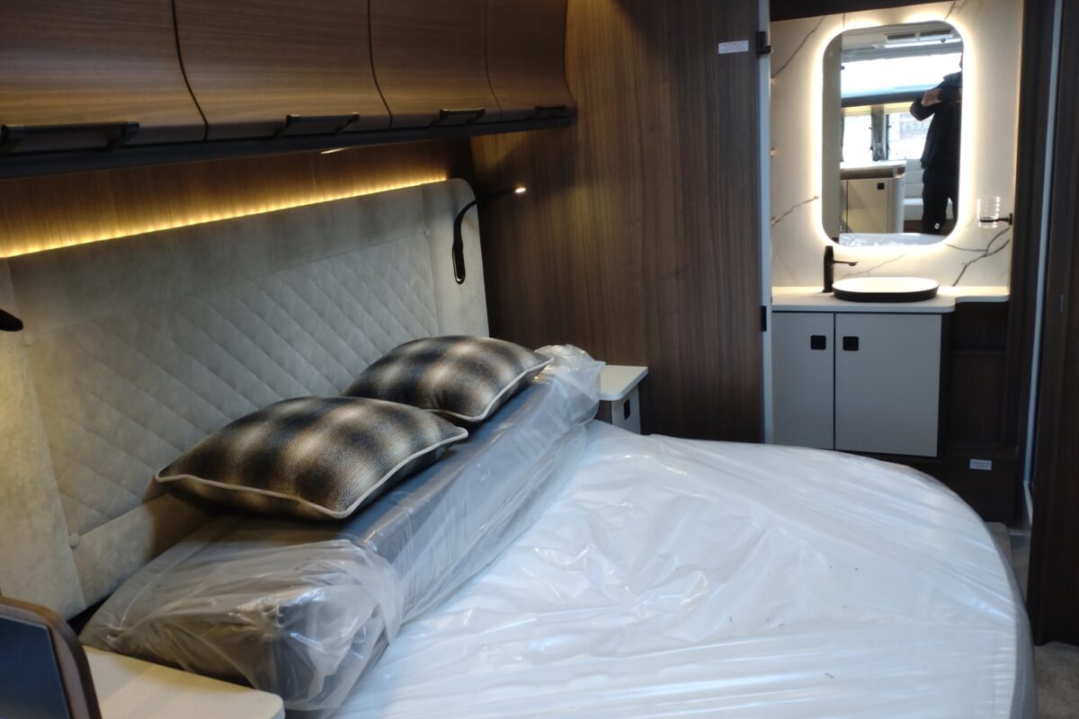 2026 Coachman Lusso 2 interior