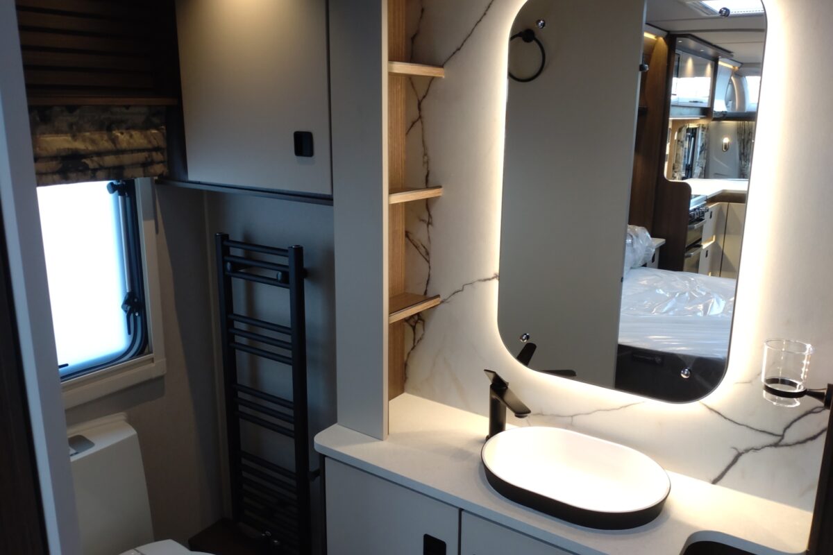 2026 Coachman Lusso 2 interior