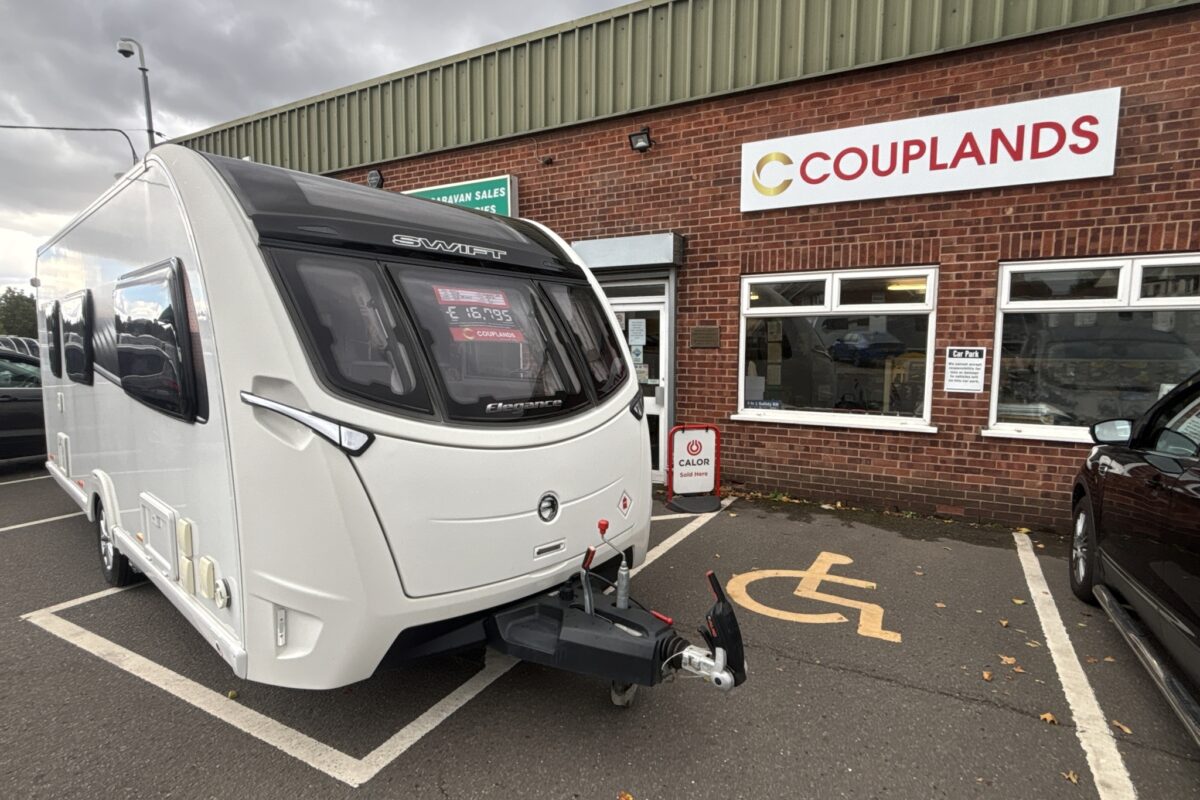 2018 Swift Elegance 530 front offside