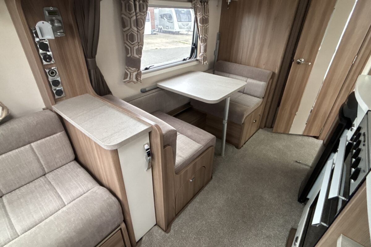 2018 Swift Elegance 530 side dinette