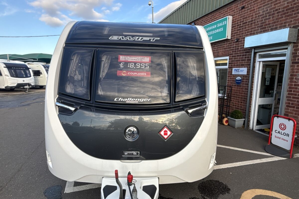 2019 Swift Challenger Hi-Style 580 Front