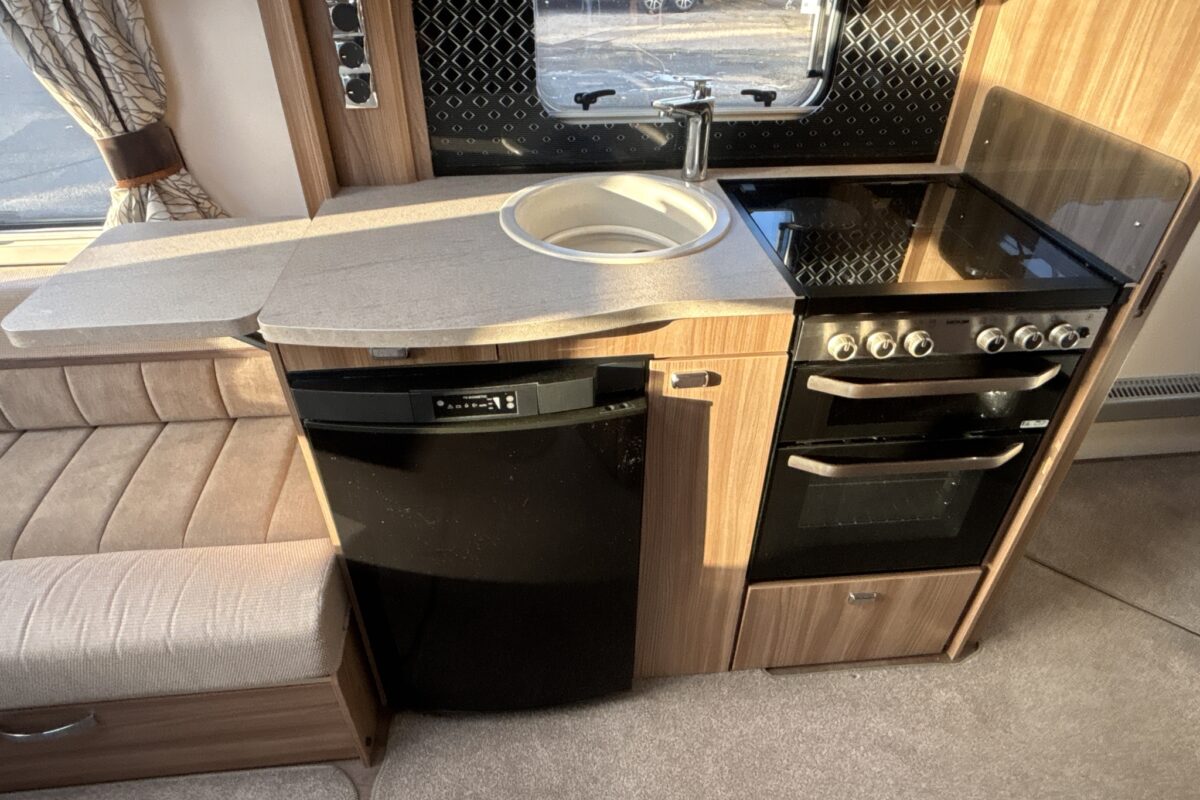 2019 Swift Challenger Hi-Style 580 Interior