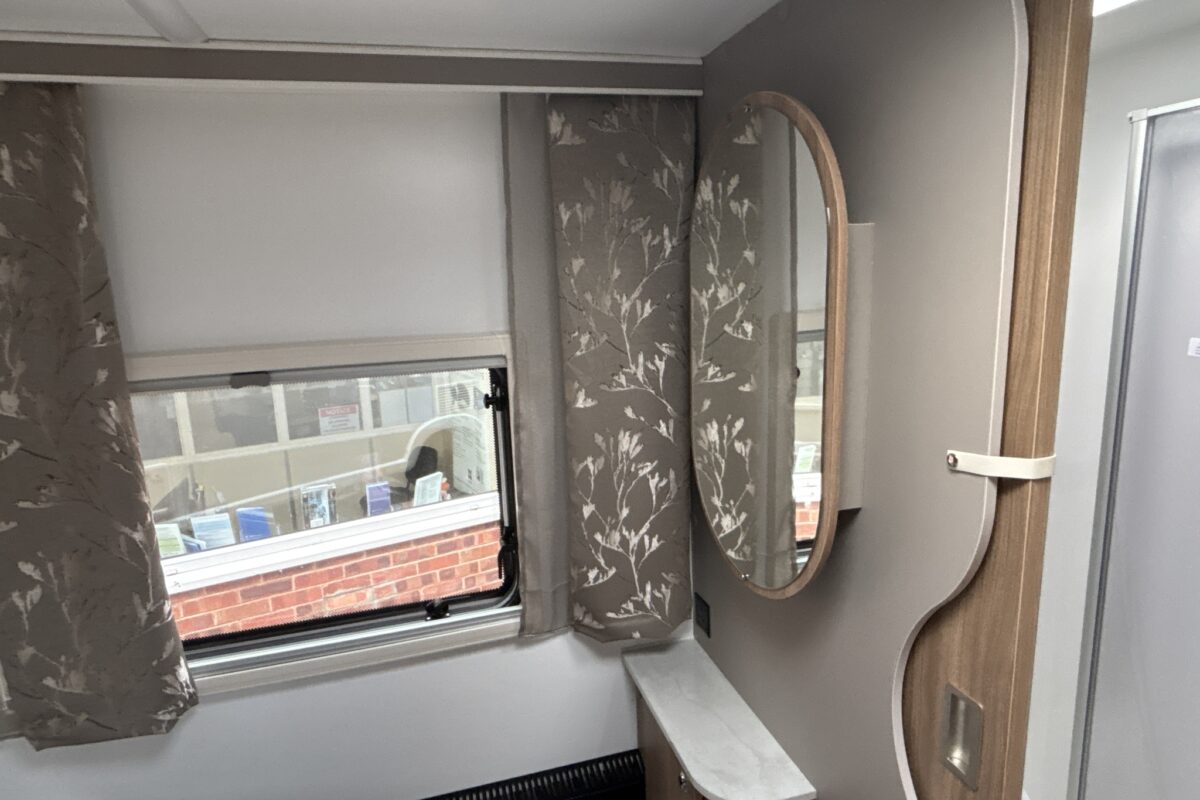 2026 Bailey Unicorn Deluxe Cabrera Interior