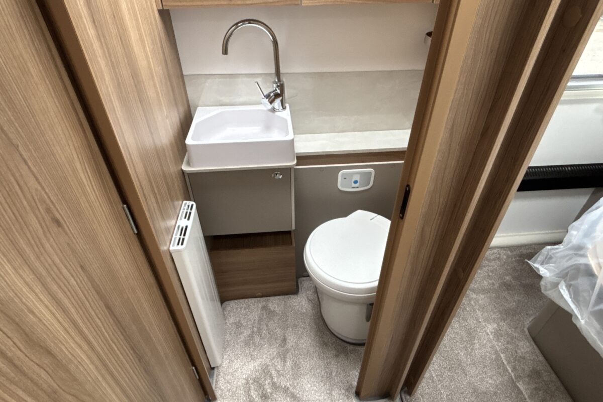 2026 Bailey Unicorn Deluxe Cabrera Interior