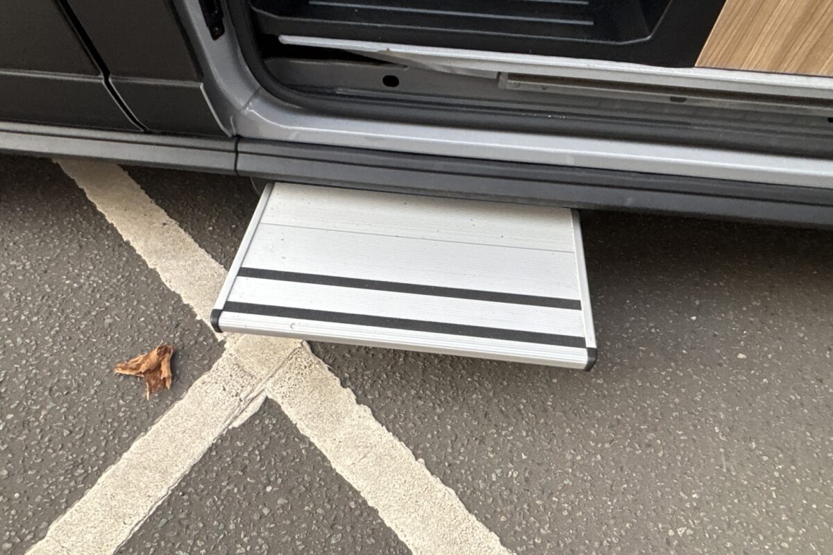 2026 Bailey Endurance E65 Electric Step