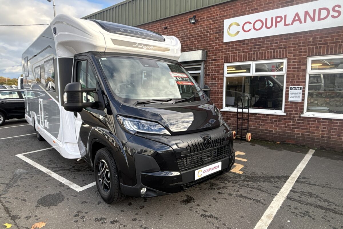 Bailey Autograph 79-4T Front offside