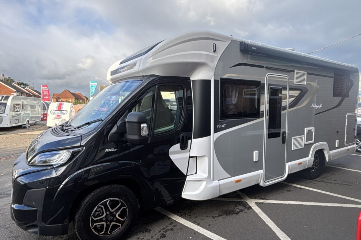 Bailey Autograph 79-4T Nearside