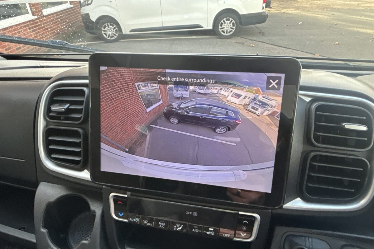 Bailey Autograph 79-4T 10" Touchscreen infotainment