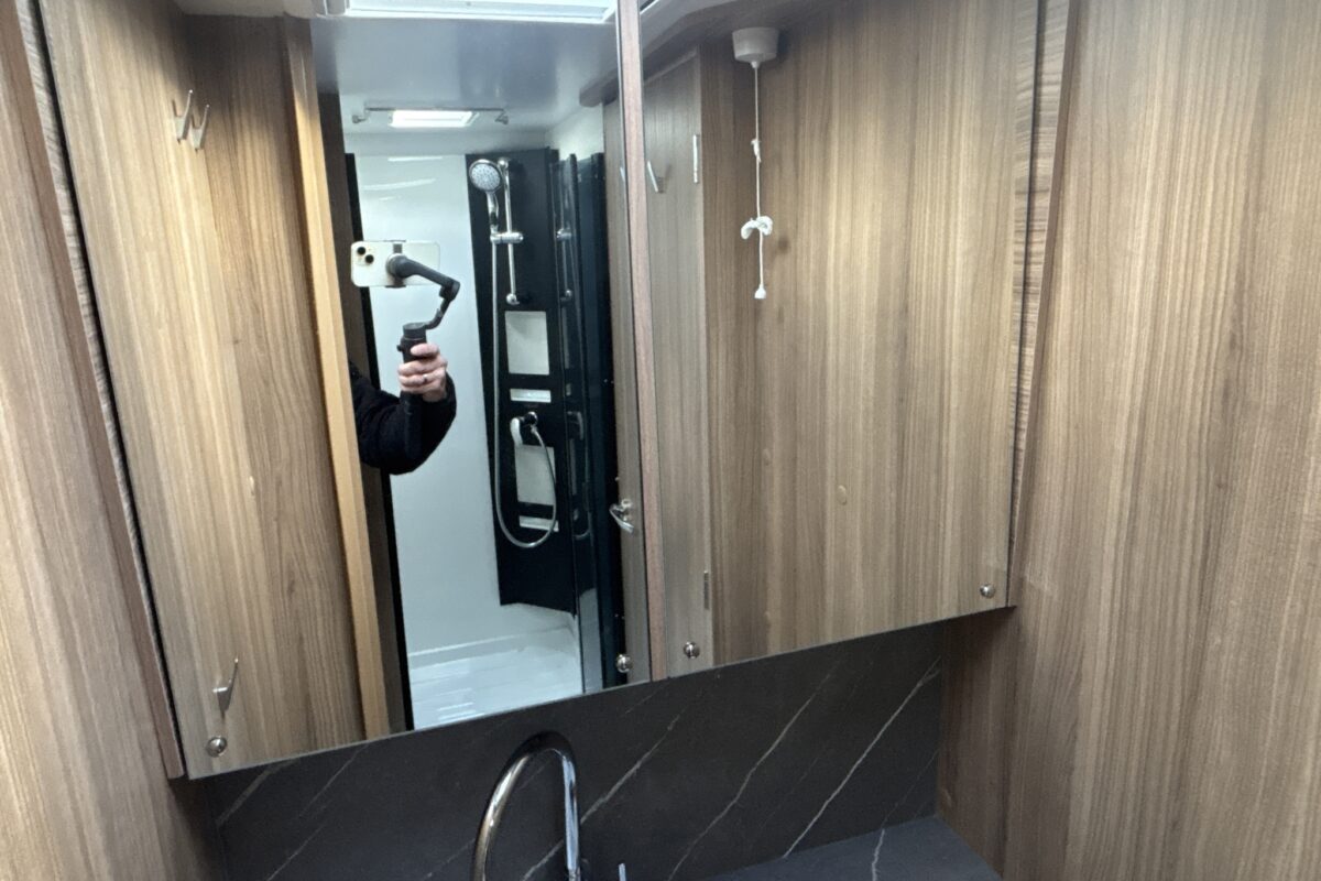 Bailey Autograph 79-4T Vanity Unit