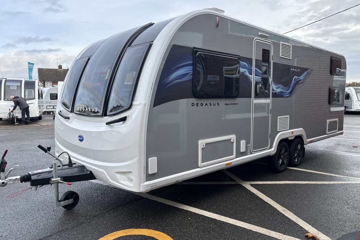 2026 Bailey Pegasus Black Edition Amalfi Front/Side