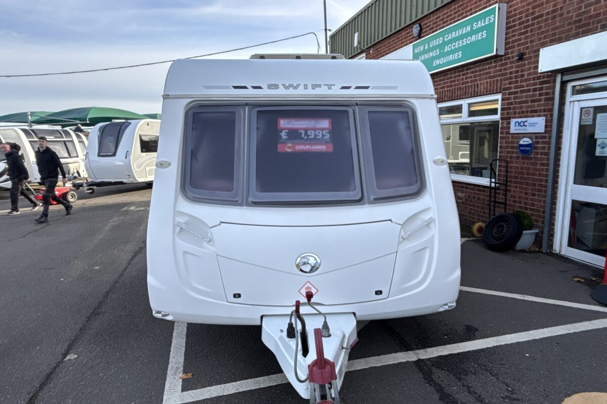 2009 Swift Challenger 540 front