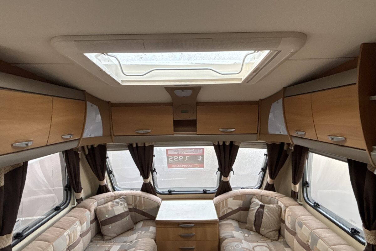 2009 Swift Challenger 540 front interior