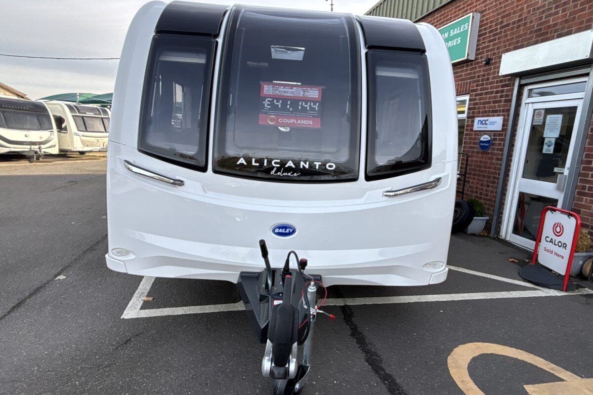 2026 Bailey Alicanto Grande Deluxe Evora Front