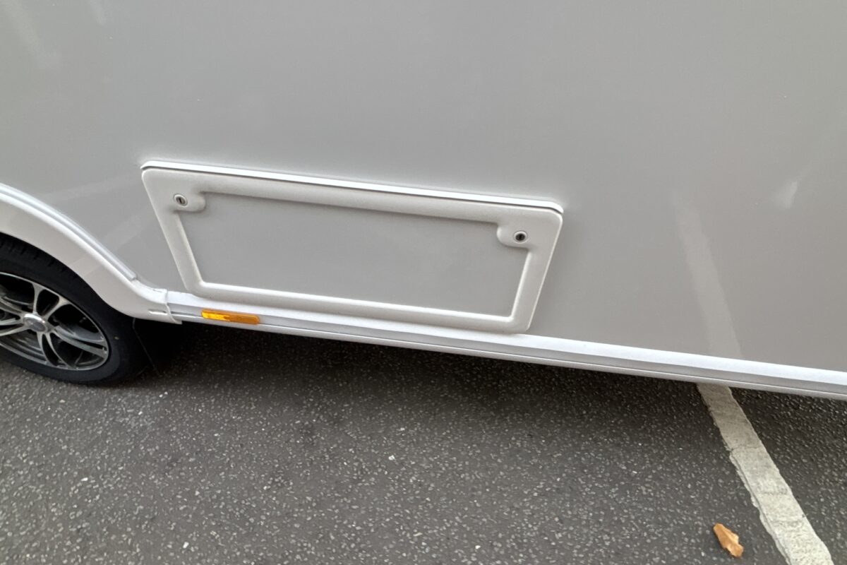 2026 Bailey Alicanto Grande Deluxe Evora Side Locker