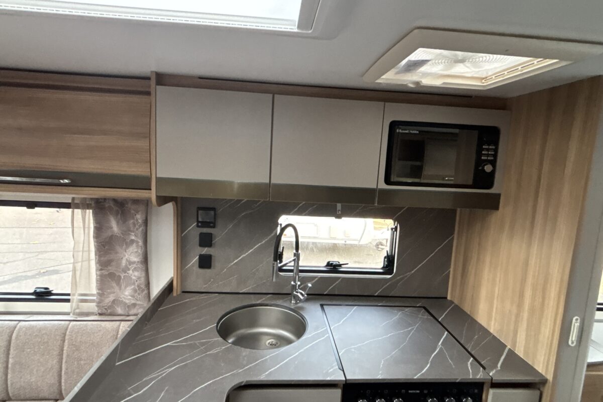 2026 Bailey Alicanto Grande Deluxe Evora Interior