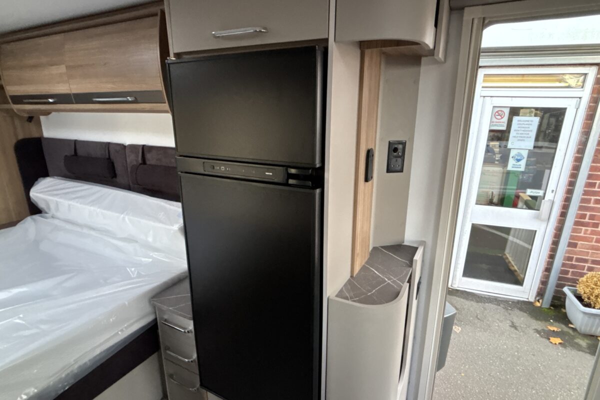 2026 Bailey Alicanto Grande Deluxe Evora Interior