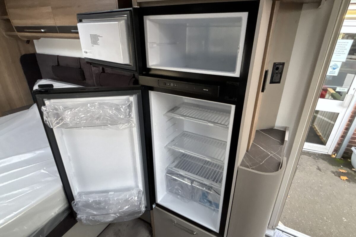 2026 Bailey Alicanto Grande Deluxe Evora Interior