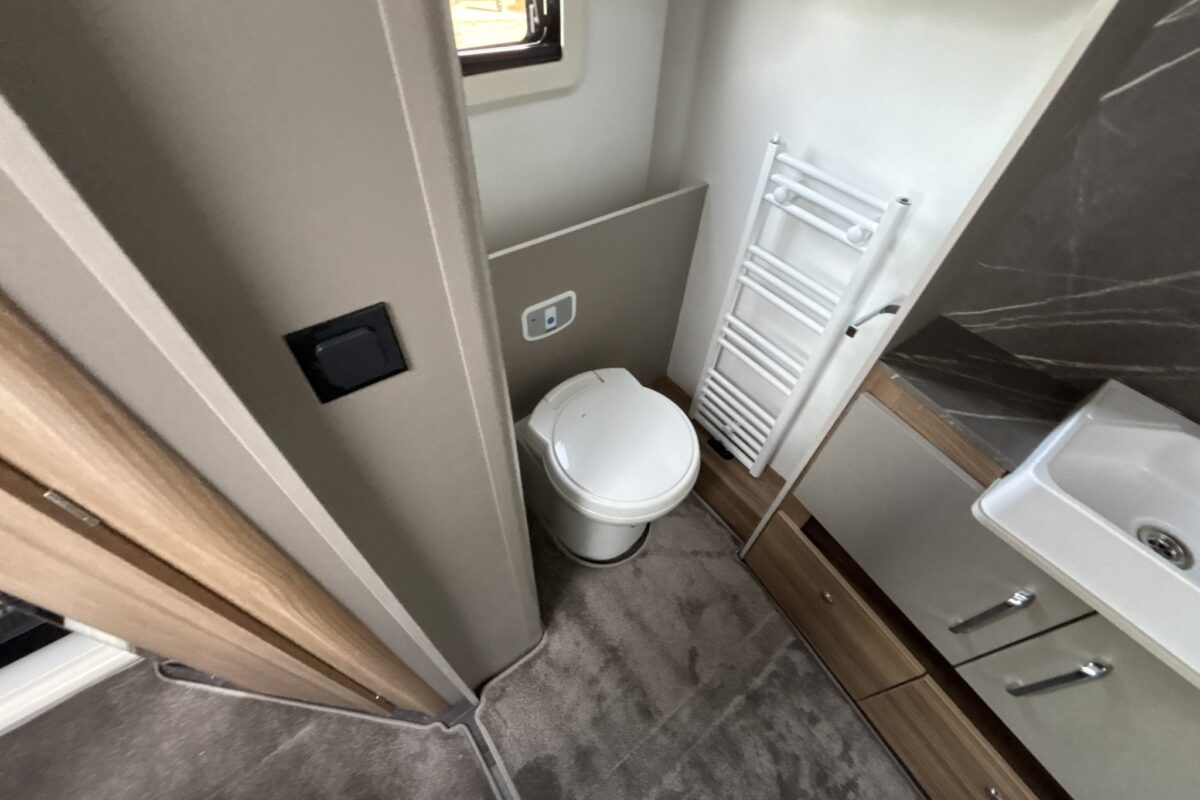 2026 Bailey Alicanto Grande Deluxe Evora Interior