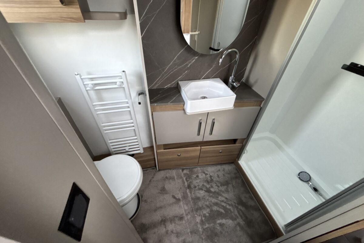 2026 Bailey Alicanto Grande Deluxe Evora Interior