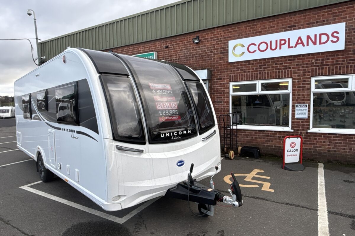 2025 Bailey Unicorn Cadiz Deluxe Front offside