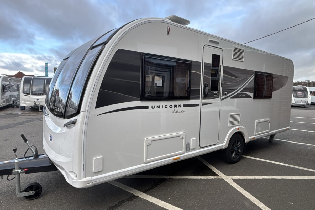 2025 Bailey Unicorn Cadiz Deluxe Nearside front