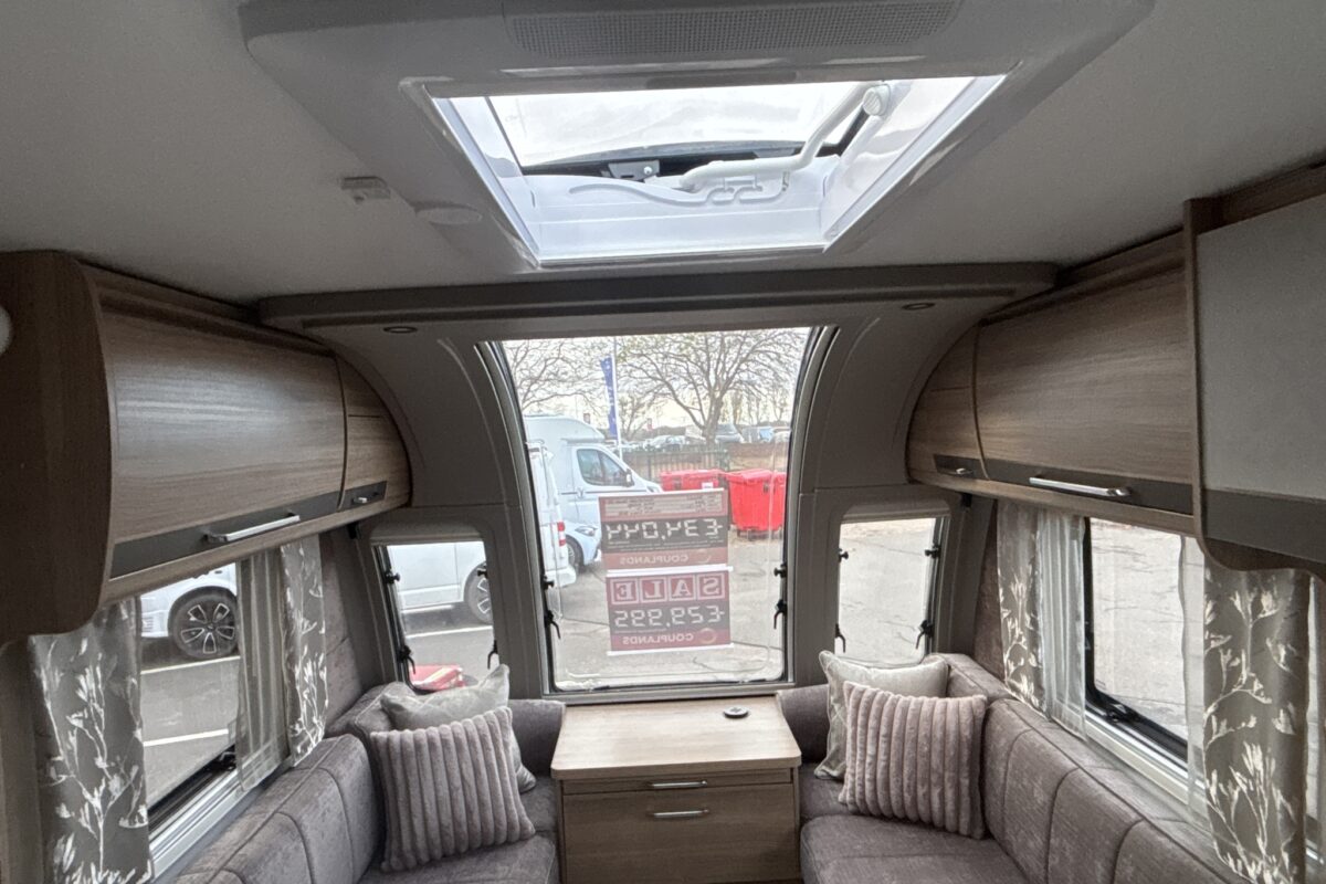 2025 Bailey Unicorn Cadiz Deluxe Front lounge storage