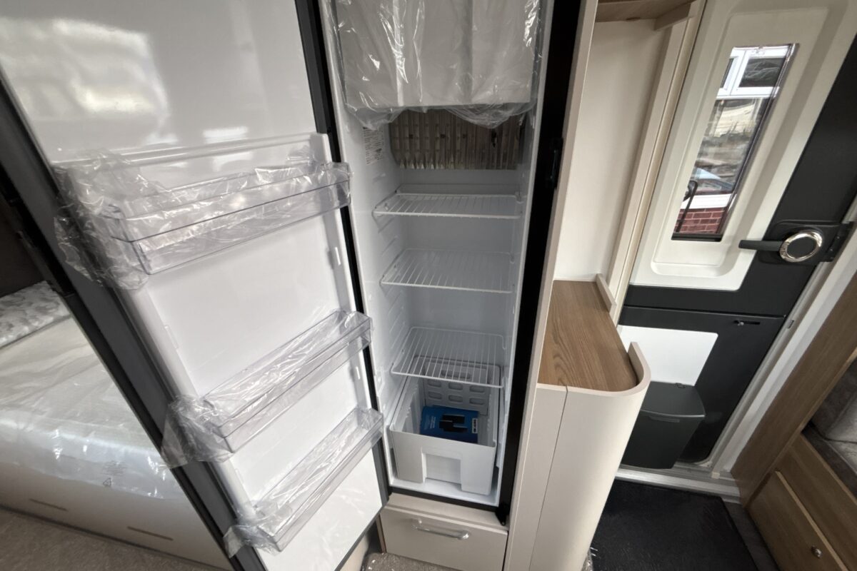 2025 Bailey Unicorn Cadiz Deluxe Tower Fridge/freezer